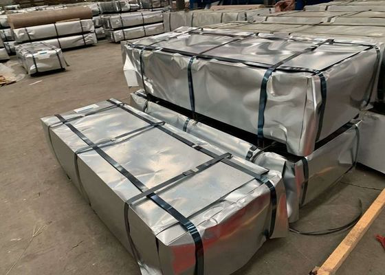 satın al 30~275g/m2 Galvanizli Galvanizli Çatı Yaprakları 600~1250mm Çelik Çatı Panelleri online manufacture
