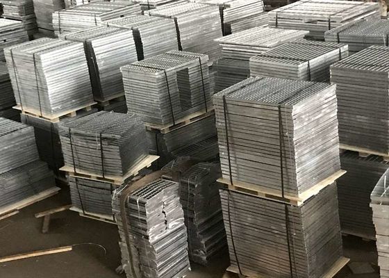 satın al 824mm Galvanizli Çelik Geçit Izgarası Çelik Izgara Panelleri Adım Çelik Çerçeve Kafes online manufacture