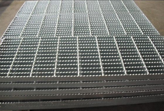 satın al Sıcak Daldırma 2mm Galvaniz Çelik Izgara Drenaj Kanalı 700mm online manufacture